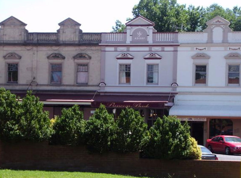 Delicate Painting Of Heritage Houses - Picture Of Heritage Covered Decking